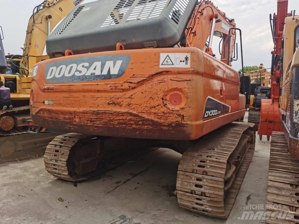 Doosan DX 300 LC Excavadoras de cadenas