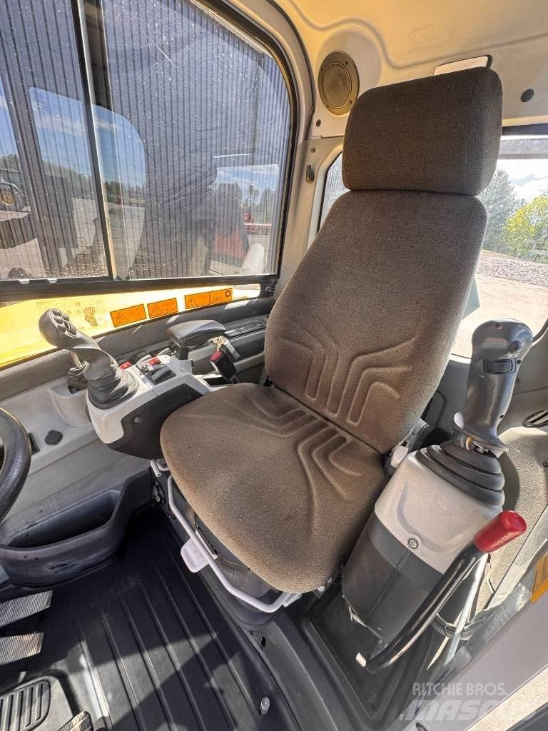 Wacker Neuson 6503 Excavadoras de ruedas