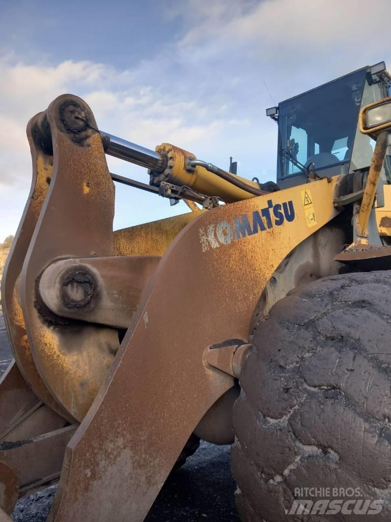 Komatsu WA 600-6 Cargadoras sobre ruedas