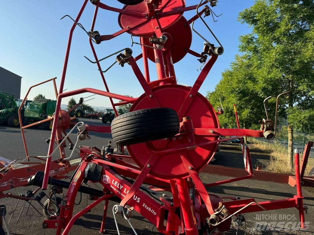 Lely LOTUS 770 Rastrillos y henificadores