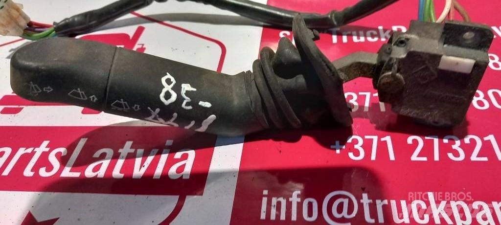Scania R 420.  1424970 Cabinas e interior