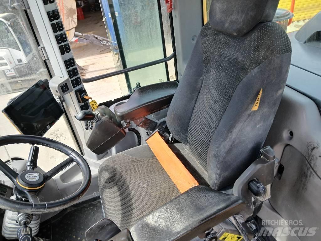 Volvo L 220 H Cargadoras sobre ruedas