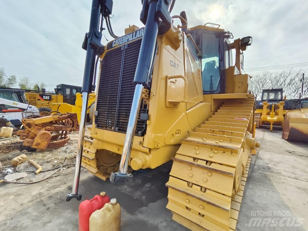 CAT D 8 T Buldozer sobre oruga