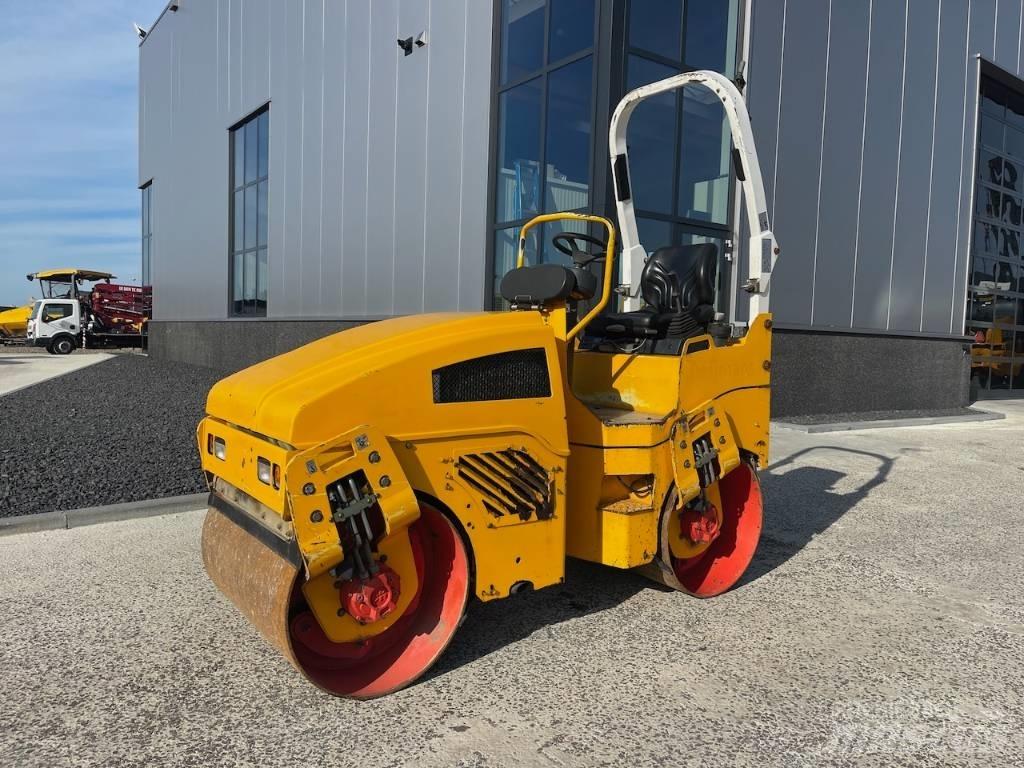 Bomag BW 100 AD-4 Rodillos de doble tambor