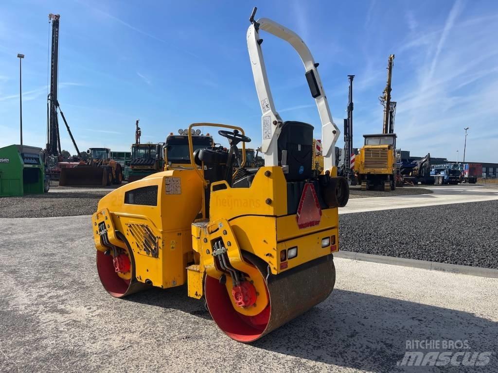 Bomag BW 100 AD-4 Rodillos de doble tambor