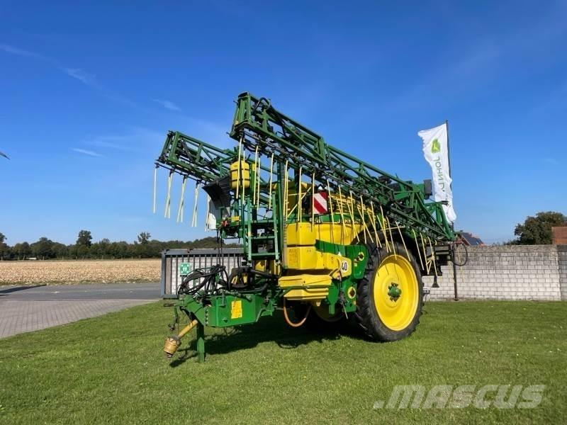 John Deere 824 Pulverizadores arrastrados