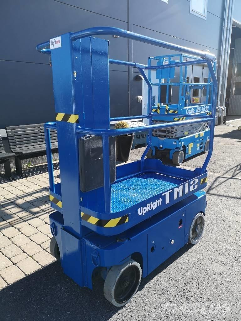 UpRight TM12 Plataforma de trabajo articulada