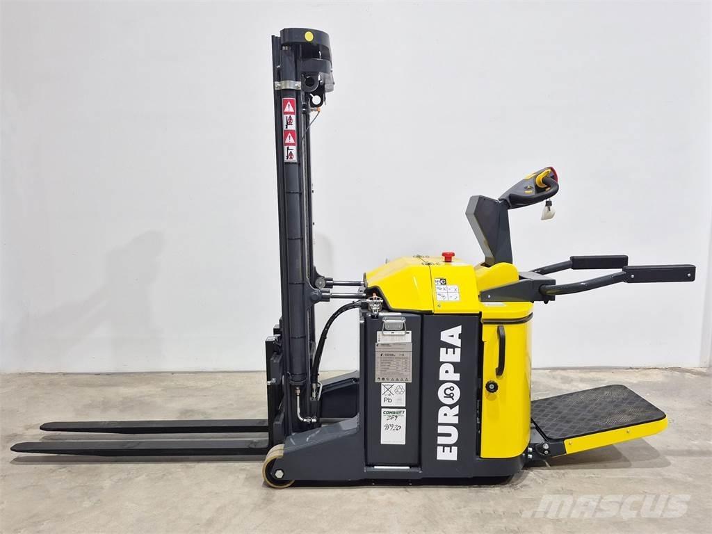 Combilift COMBI CS Apiladores eléctricos