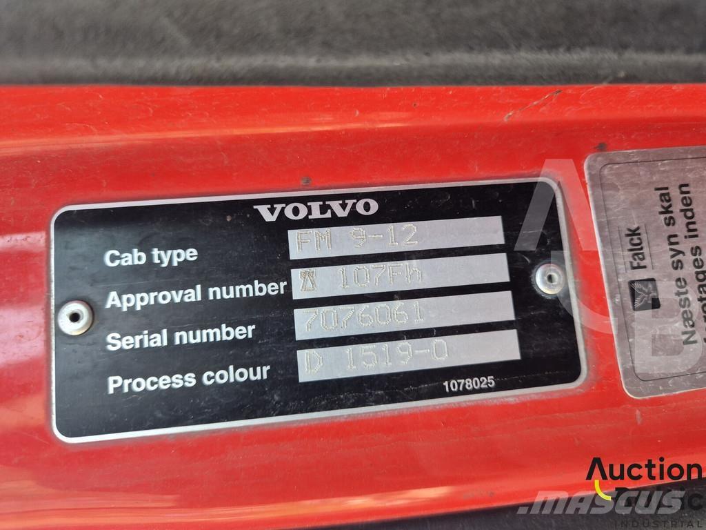 Volvo FM9 Camiones bañeras basculantes o volquetes