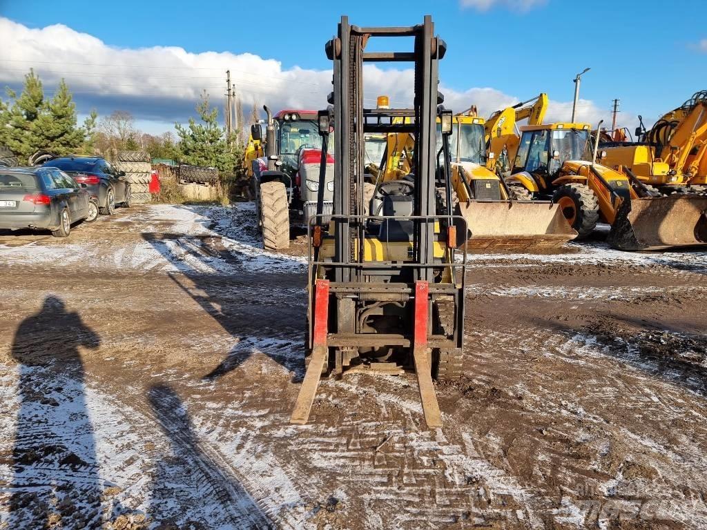 CAT DP 25 N Carretillas diesel