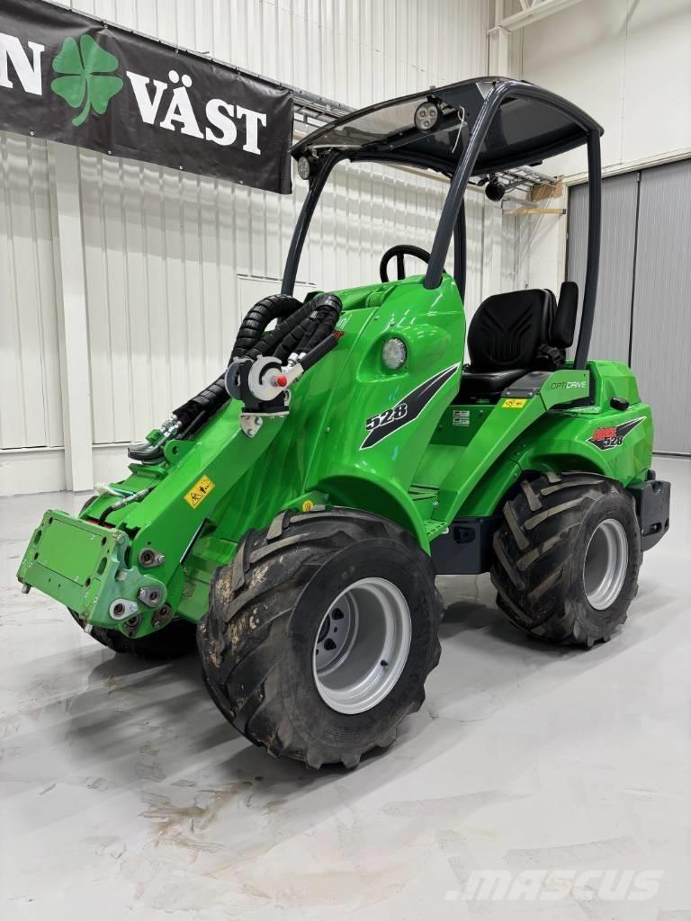 Avant 528 Cargadoras multifunción