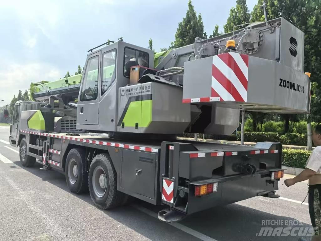 Zoomlion ZCT 251 V Montacargas y elevadores de material