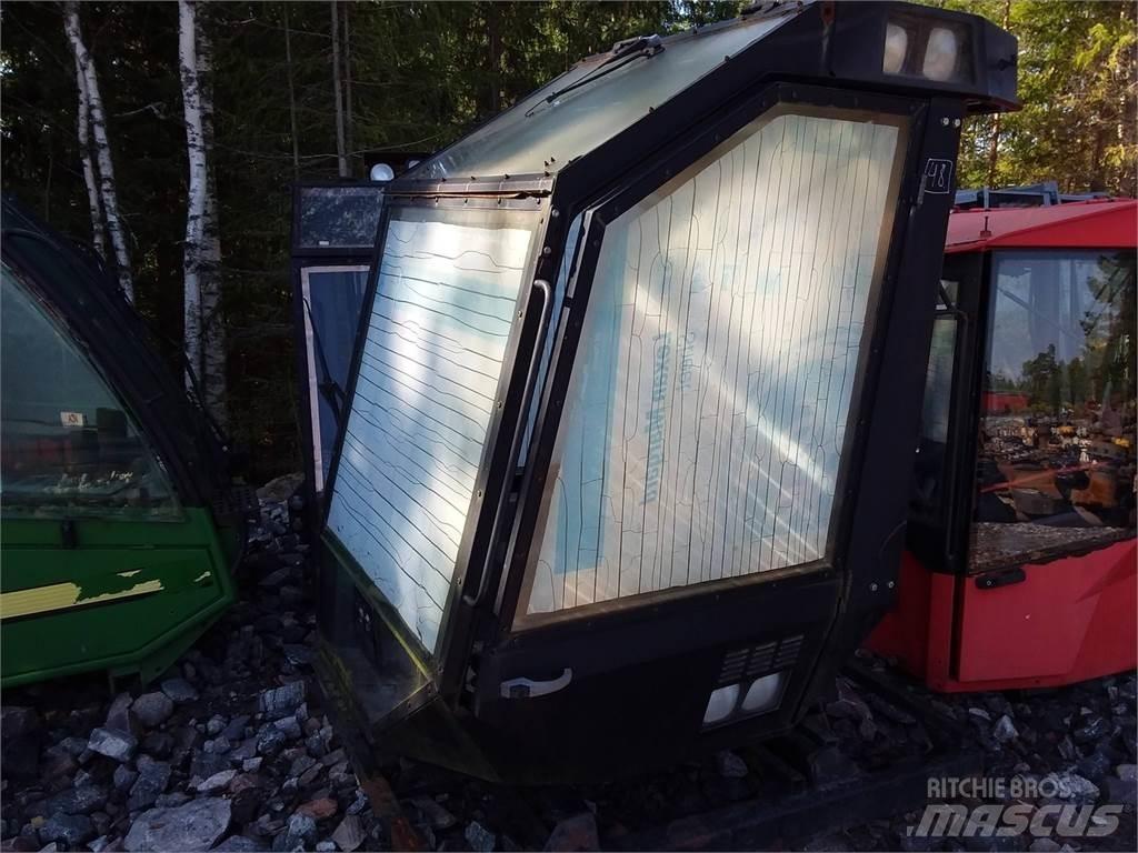 Valmet 901 Cabinas e interior