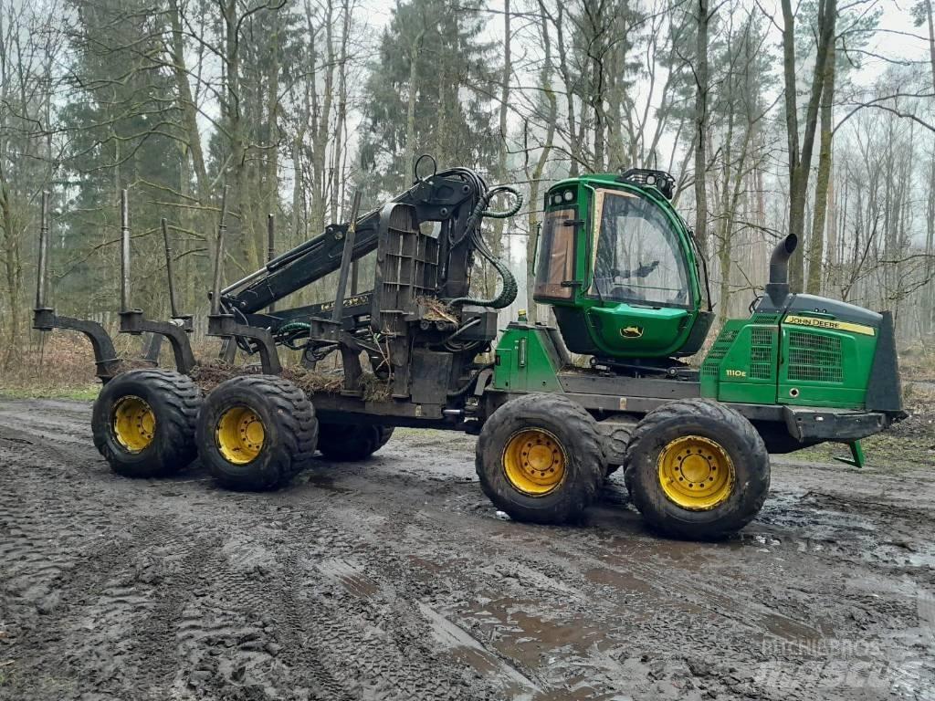 John Deere 1110 E Autocargadoras