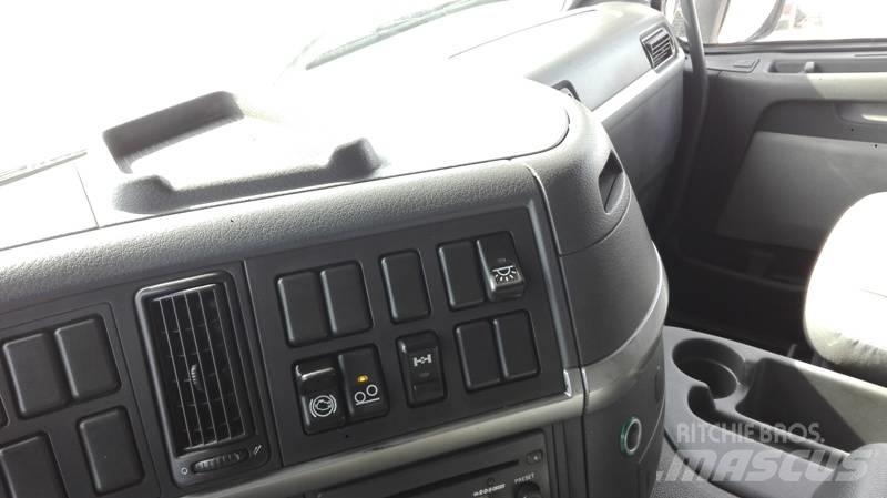 Volvo FM 12 340 8X2 Camiones chasis