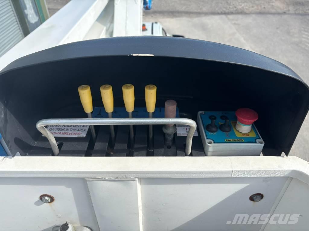 Palfinger P130A Plataformas sobre camión