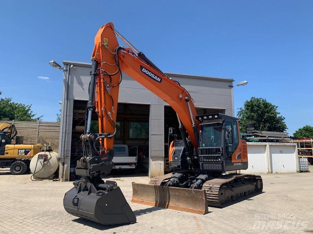 Doosan DX 235 LCR-5 Excavadoras de cadenas