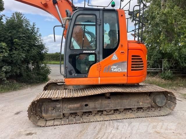 Doosan DX 140 LCR-3 Excavadoras de cadenas