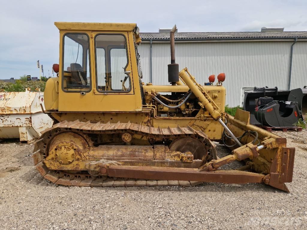 CAT D 4 D Buldozer sobre oruga