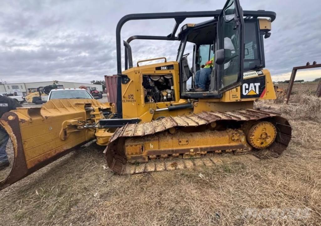 CAT D 6 M Buldozer sobre oruga