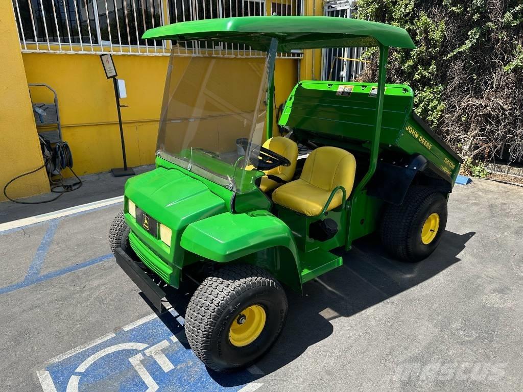 John Deere Gator TH Maquinaria para servicios públicos