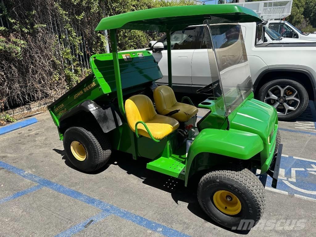 John Deere Gator TH Maquinaria para servicios públicos