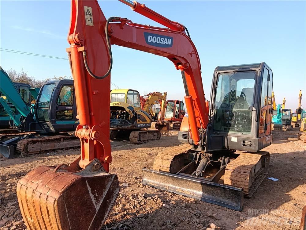 Doosan DH 60-7 Mini excavadoras < 7t
