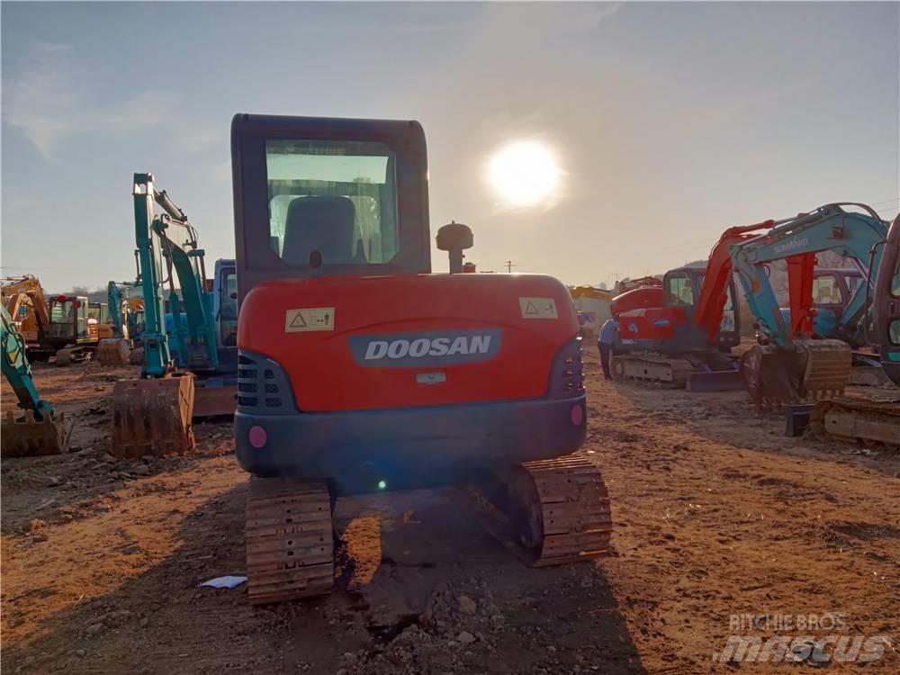 Doosan DH 60-7 Mini excavadoras < 7t