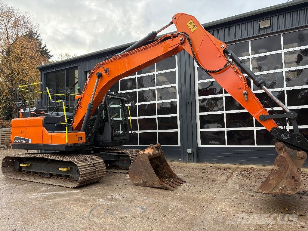 Doosan DX 140 LC Excavadoras de cadenas