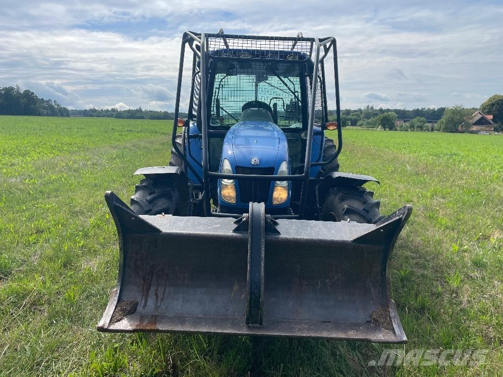 New Holland  T5050 Tractor forestal