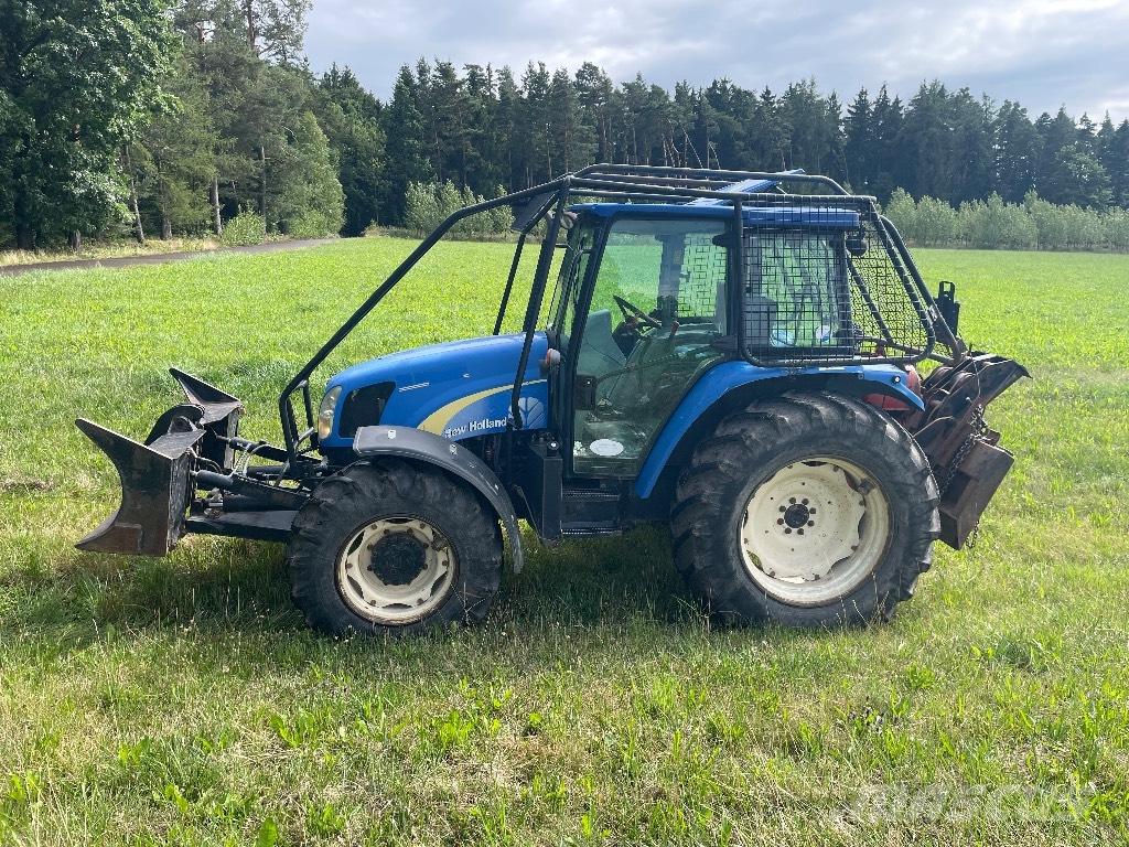 New Holland  T5050 Tractor forestal