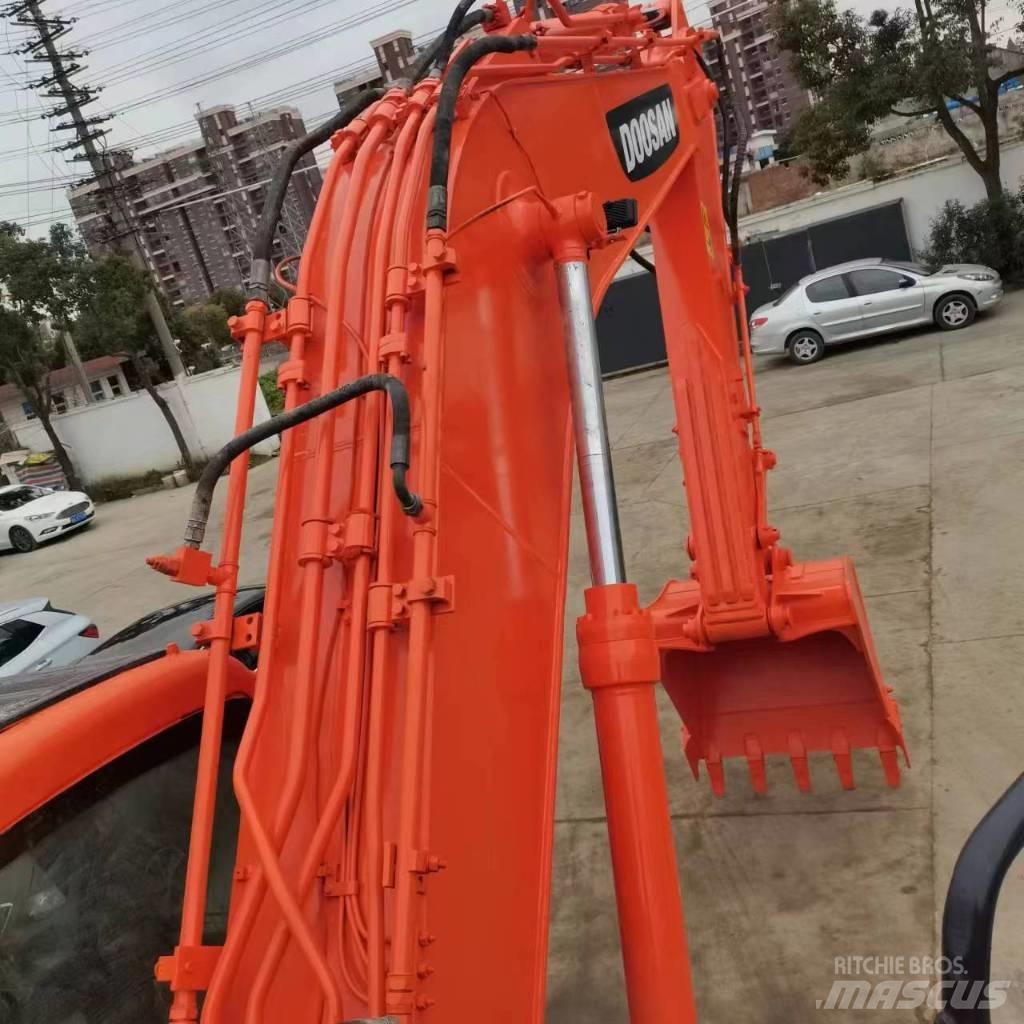 Doosan DX 225 LC Excavadoras de cadenas