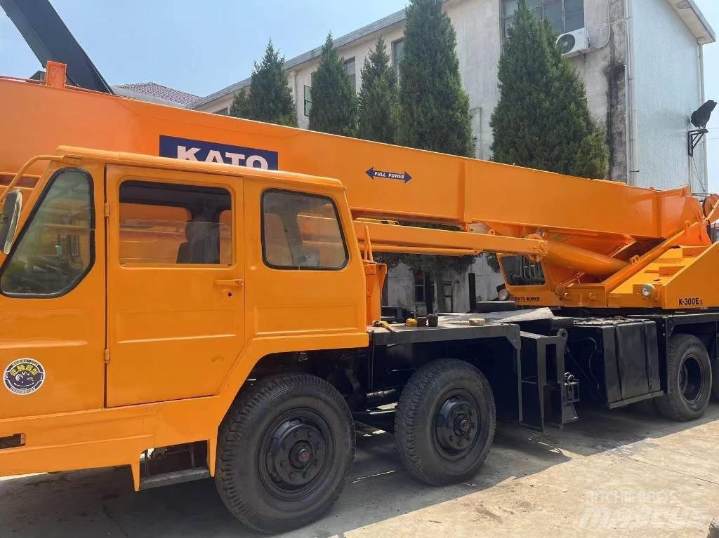Kato KA 300 E Grúas autopropulsadas