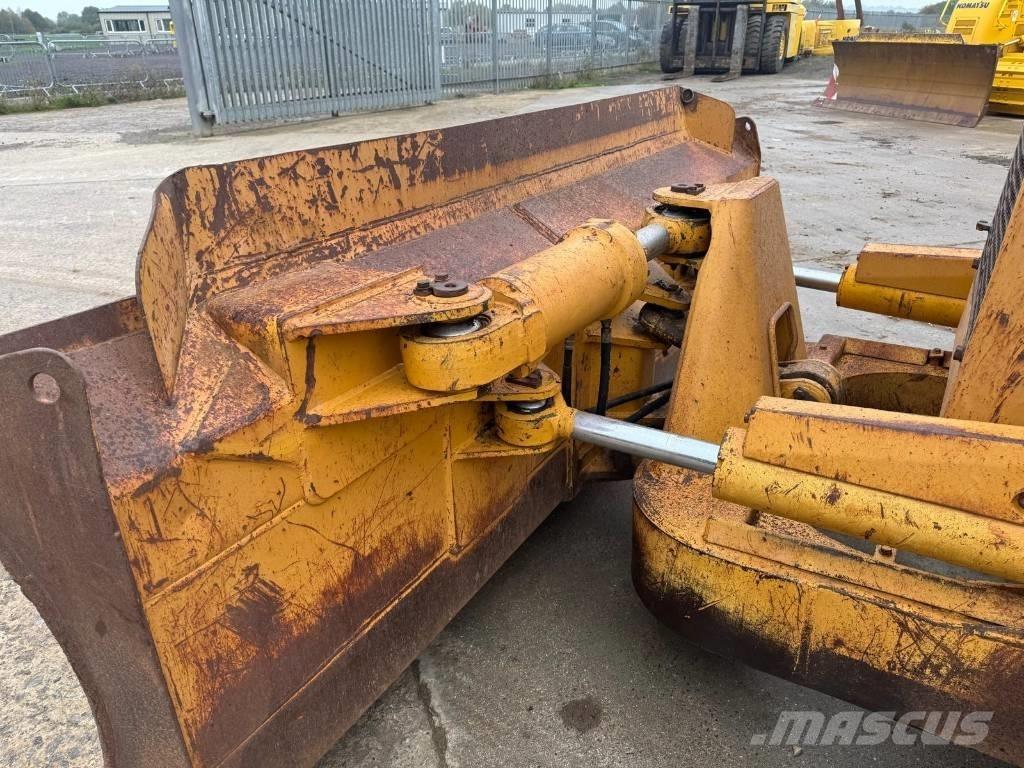 Komatsu D 58 E-1 Buldozer sobre oruga