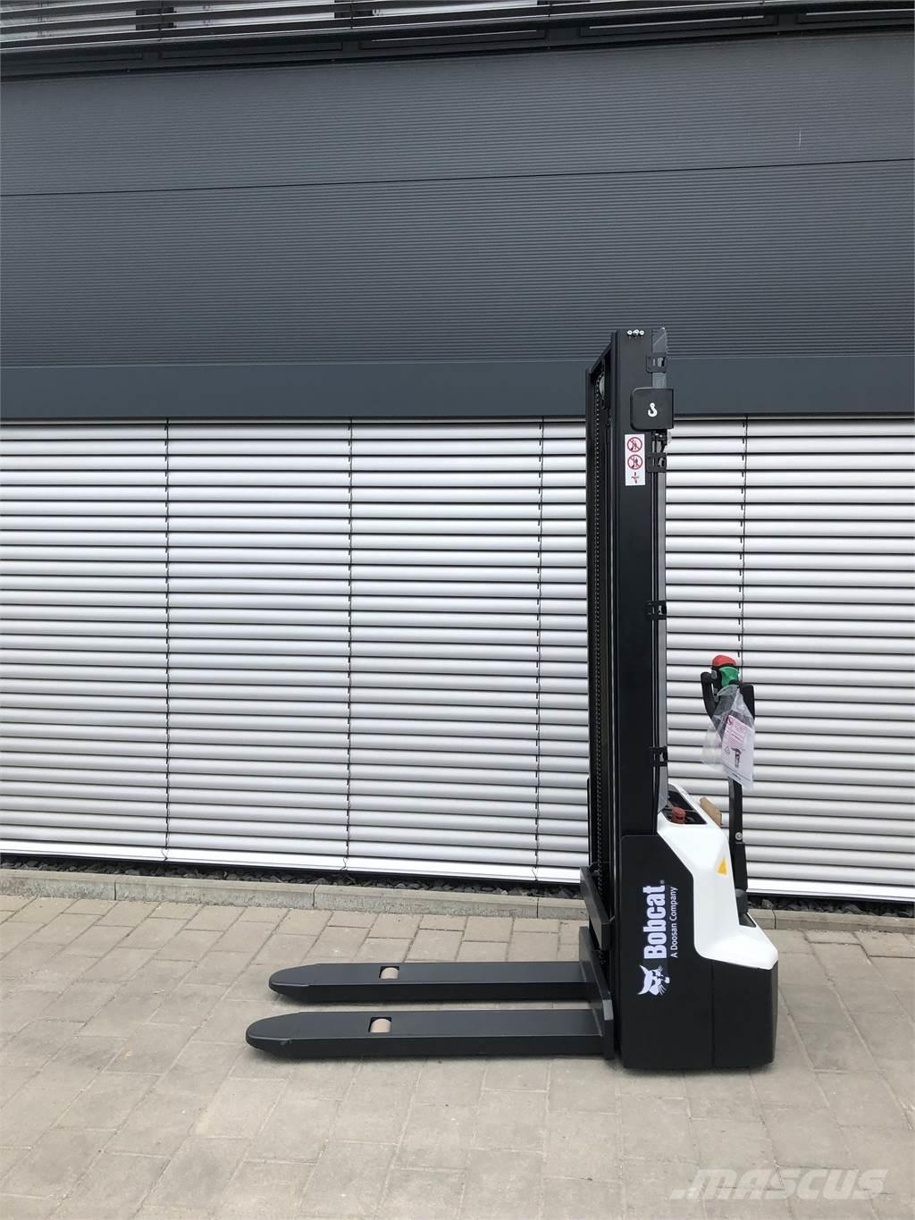 Bobcat LSM12N Apiladores eléctricos