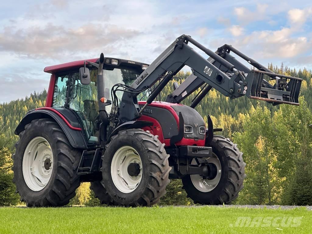 Valtra N 111 HiTech Tractores