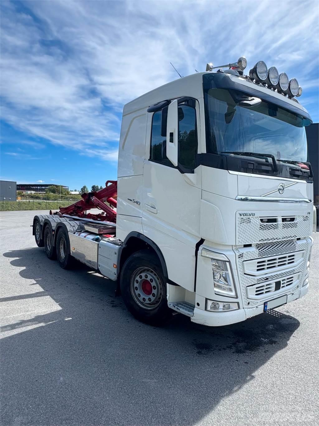 Volvo FH 540 8X4 Camiones polibrazo