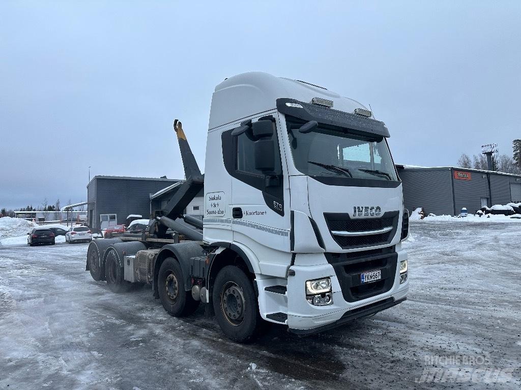 Iveco X-Way 560 8x2 Camiones polibrazo