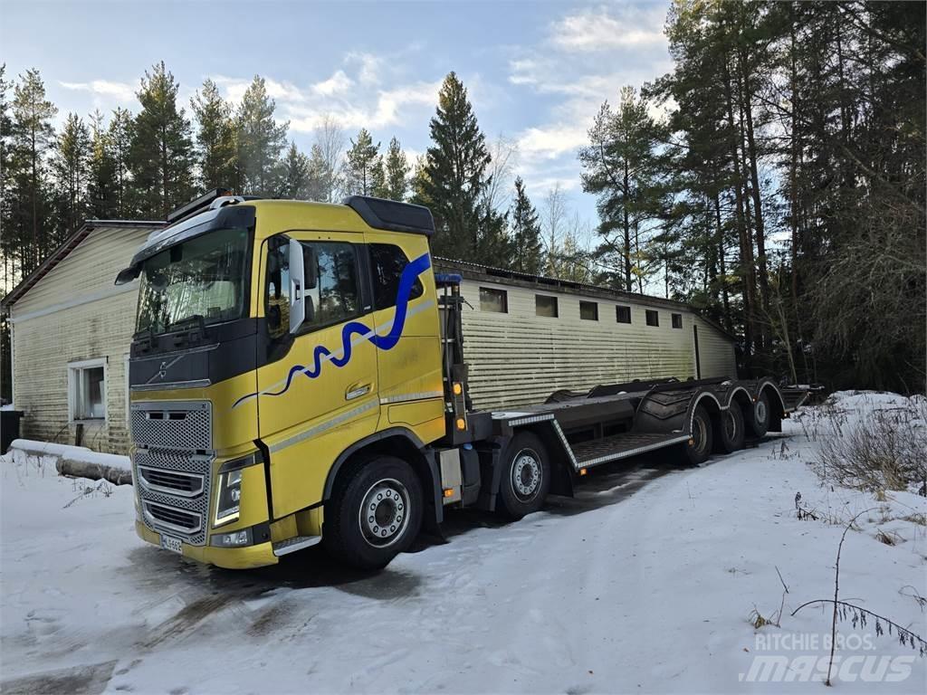 Volvo FH 16 750 Camiones de transporte de maquinaria forestal