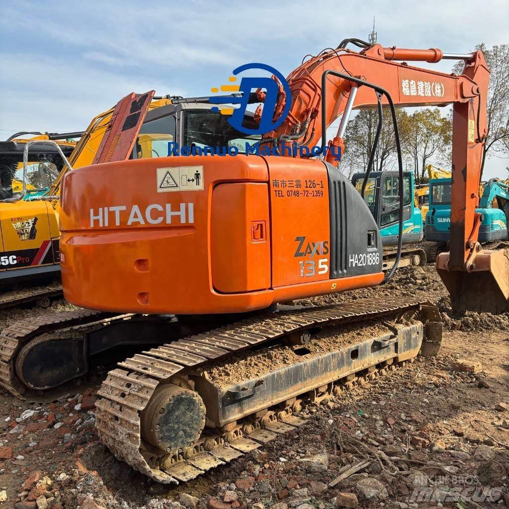 Hitachi ZX 135 US Excavadoras de cadenas