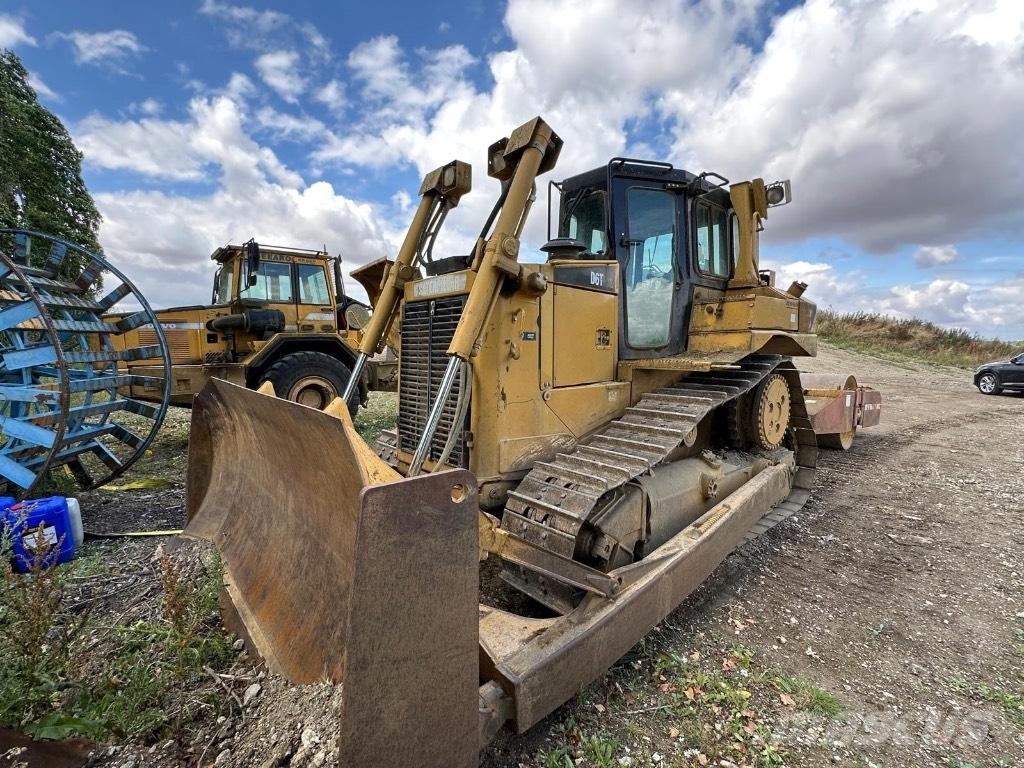 CAT D 6 T XL Buldozer sobre oruga