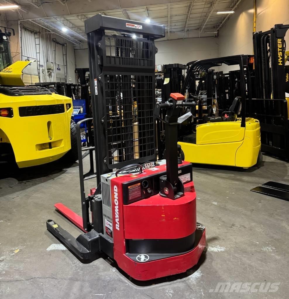 Raymond RSS40 Apiladores eléctricos autopropulsados