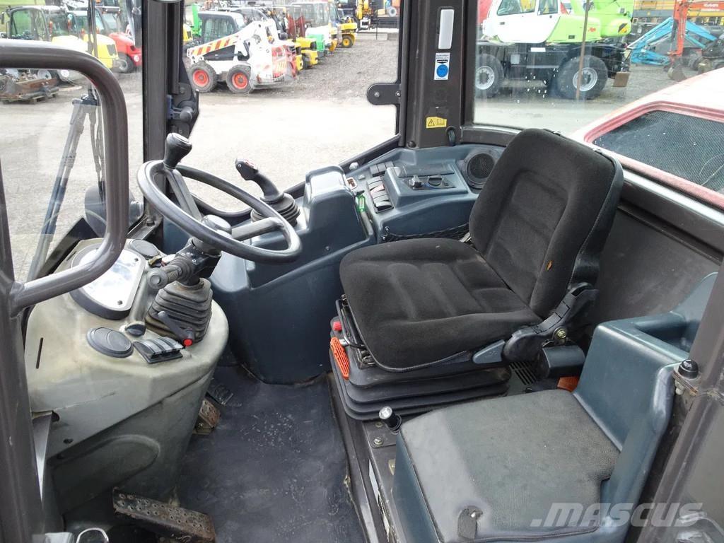 Mecalac AS700 Cargadoras sobre ruedas