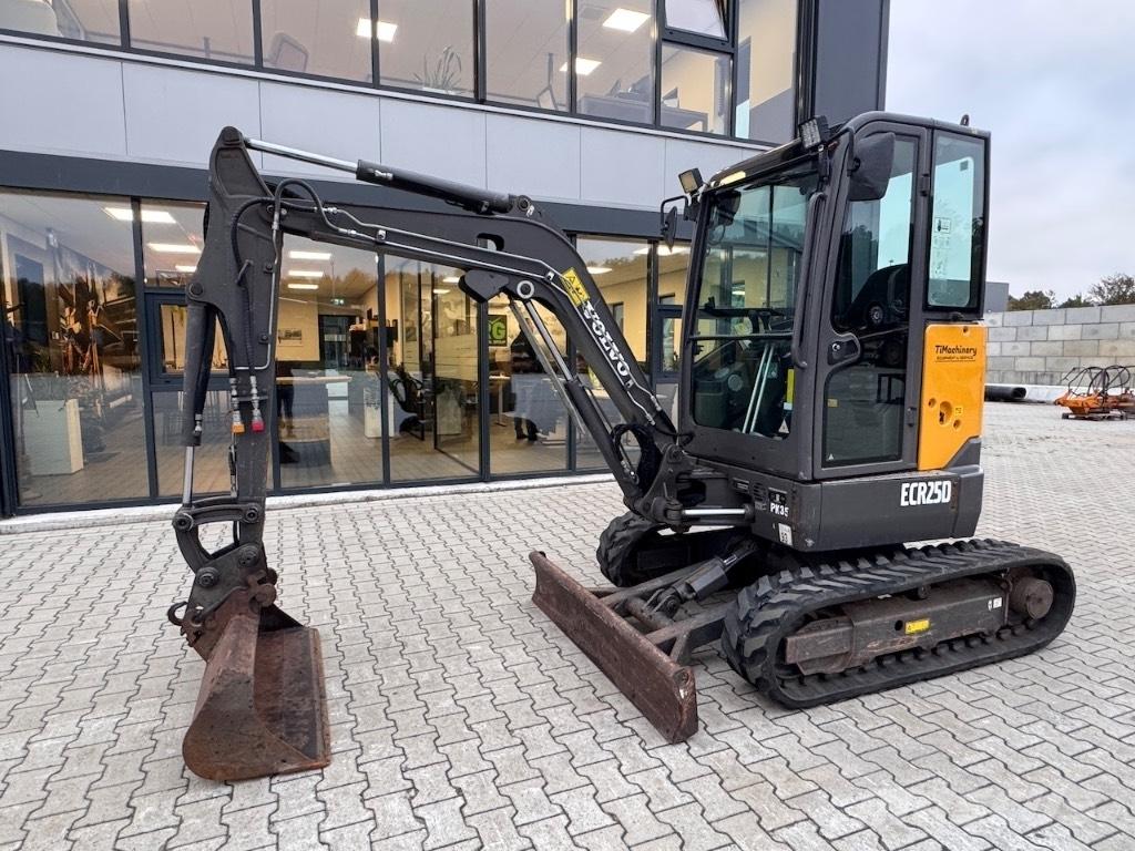 Volvo ECR 25 D Mini excavadoras < 7t