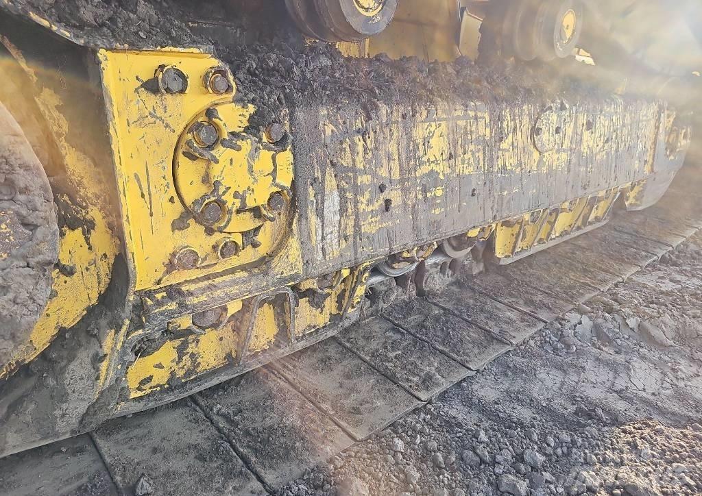 Komatsu D 71 PXI-24 Buldozer sobre oruga