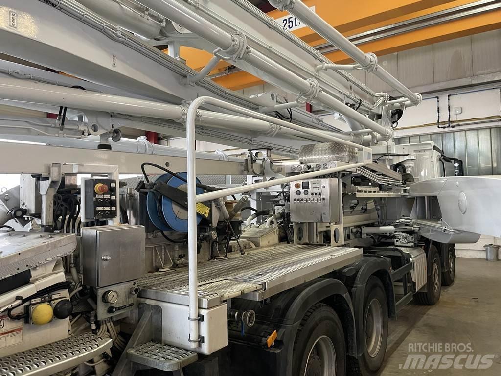 Liebherr THP 37 Camión hormigonera