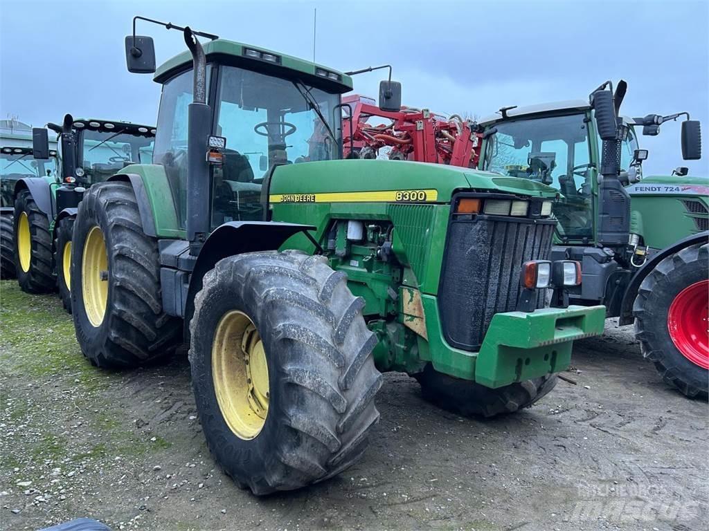 John Deere 8100 Tractores