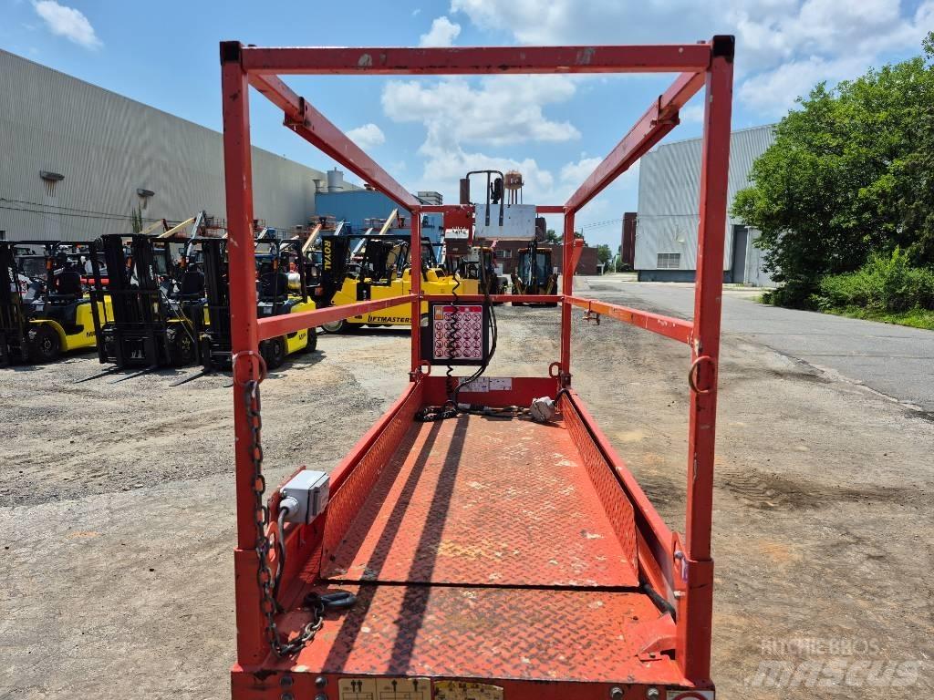 SkyJack SJ 3220 Plataformas tijera