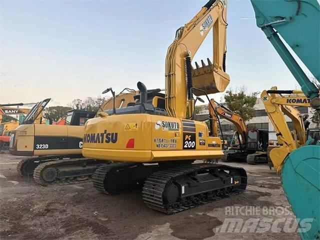 Komatsu PC 200-8 Excavadoras de cadenas