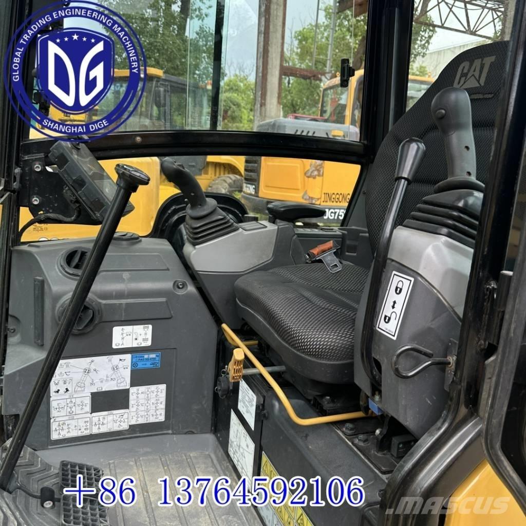 CAT 302 CR Mini excavadoras < 7t